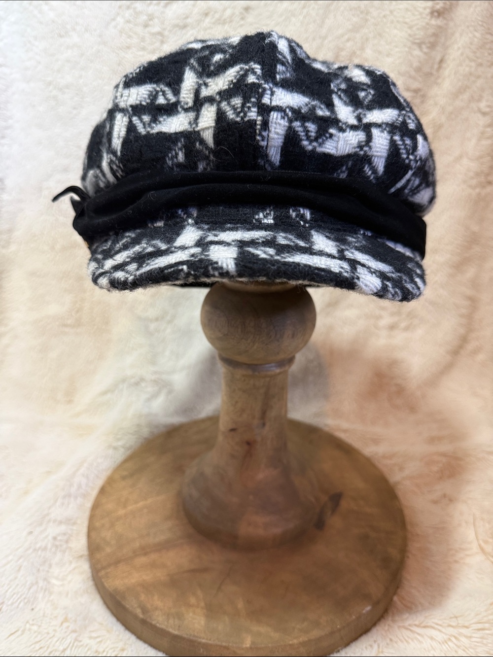 Juicy Couture Vintage Black Houndstooth messenger cap
